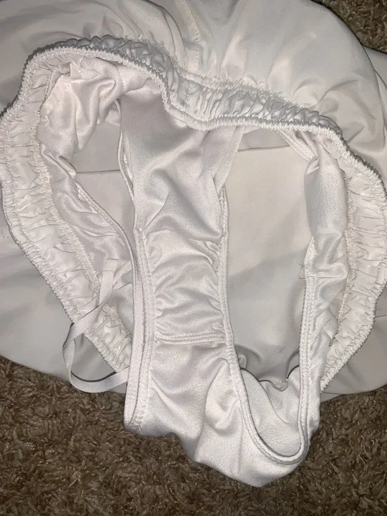 Nike Women's White Athletic Dri-Fit Running Shorts Workout Elastic Waist Small - Picture 6 of 9